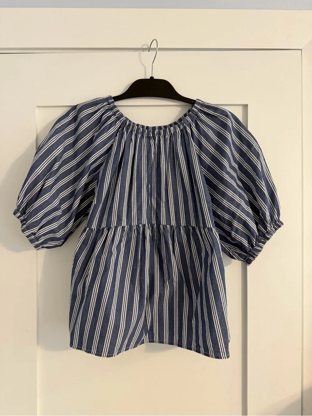 Old Navy Blue Striped Puff Sleeve Peasant Top Size Small